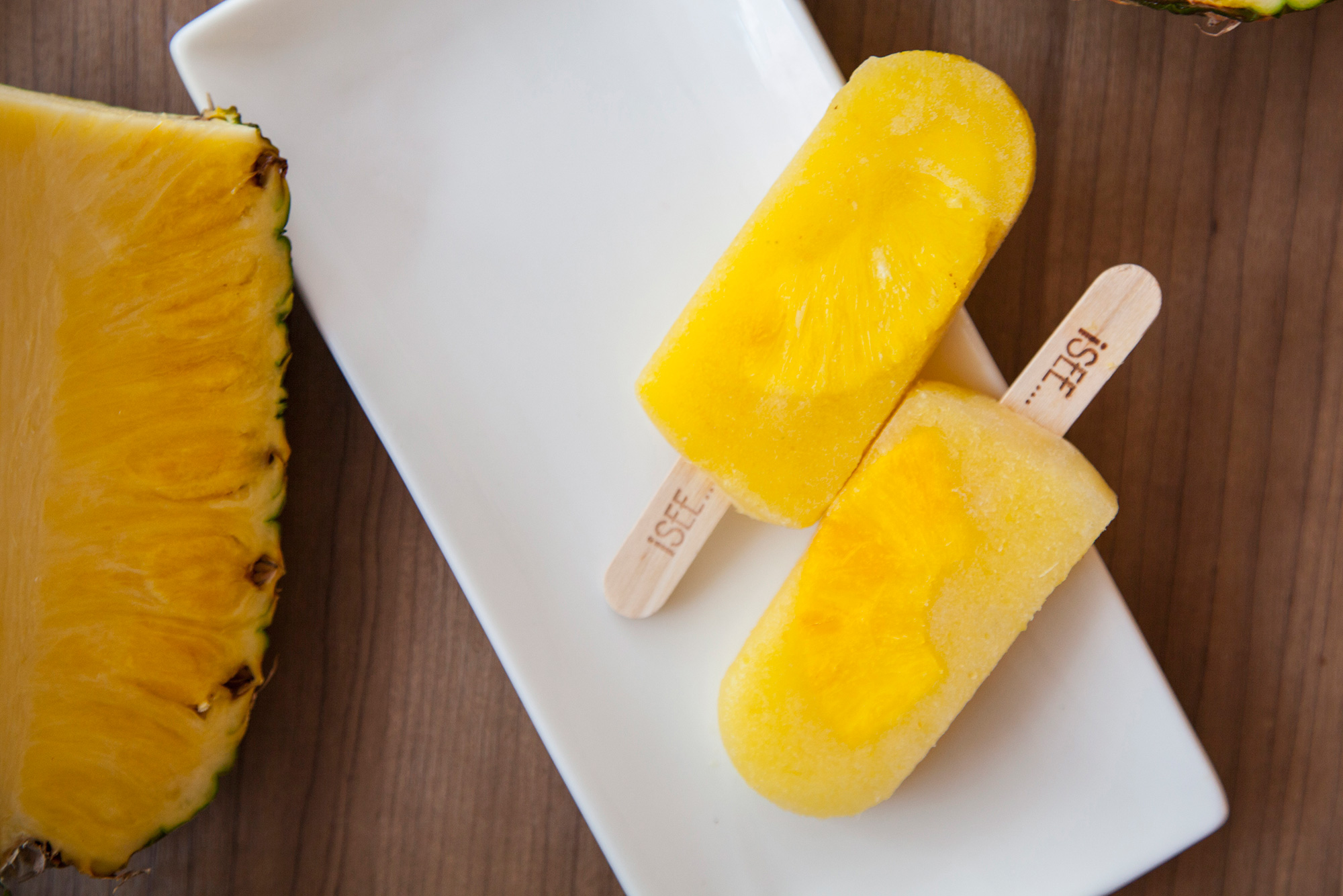 I-SEE-i-SEE-Ice-Pops---Straight-Up-Pineapple(2)