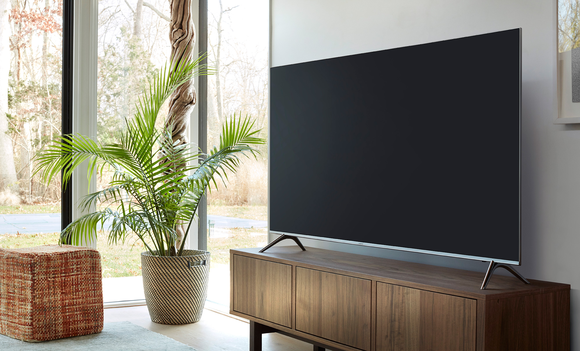 The Samsung KS7000 Flat SUHD TV is available now in 49” and 55” models, retailing at $2,499 and $3,899 respectively at all authorised Samsung dealers.