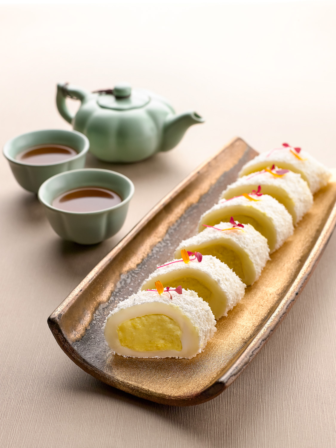 Chilled Glutinous Rice Rolls with Mao Shan Wang Durian Paste (猫山榴莲米滋卷)