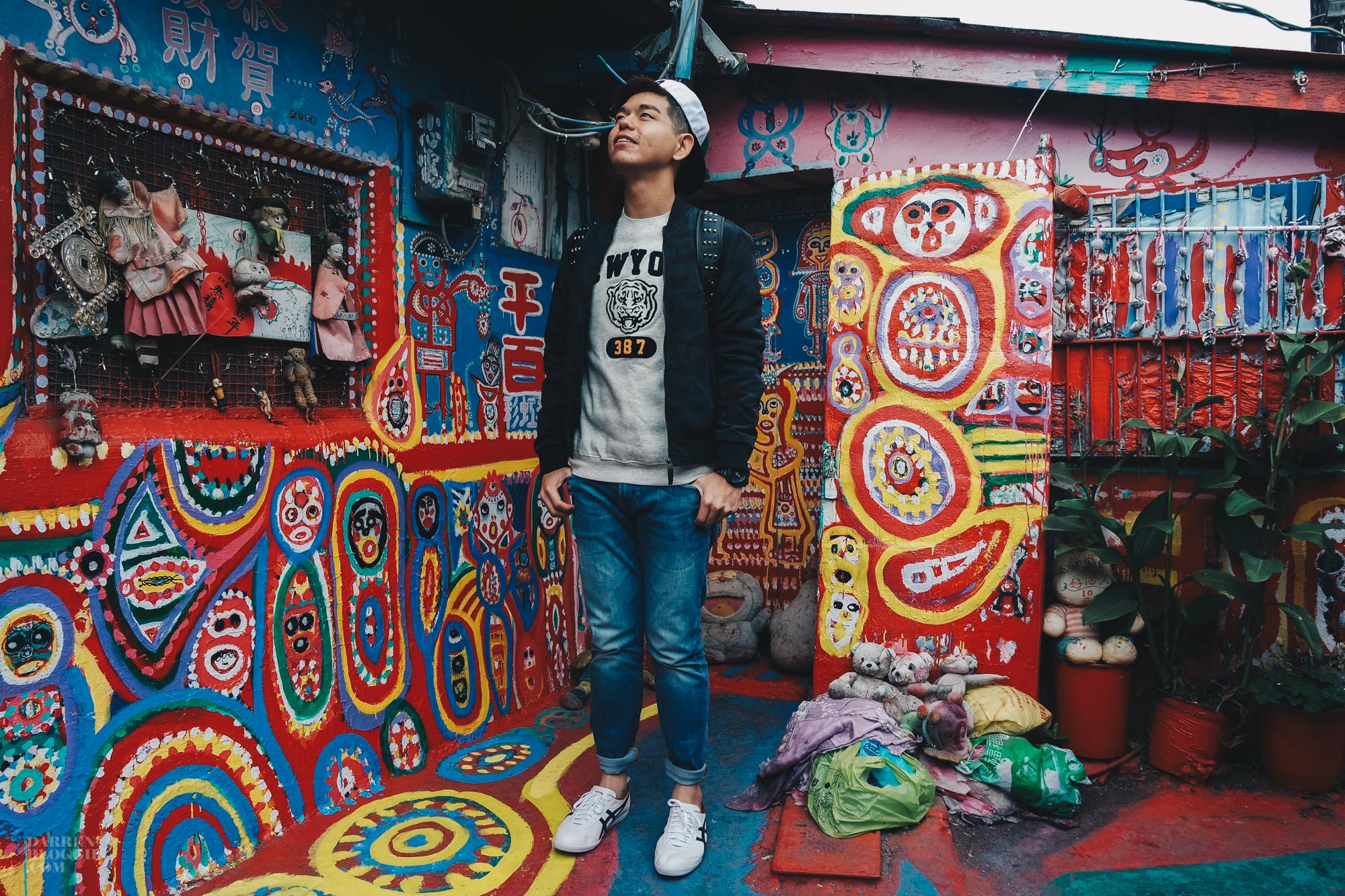 Rainbow Village 彩虹眷村