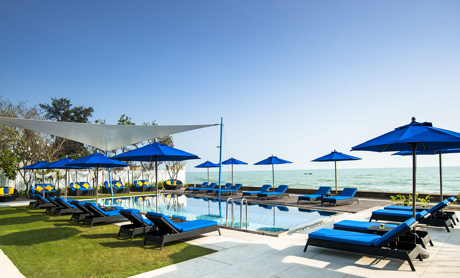 Amari Hua Hin - Shoreline Beach Club