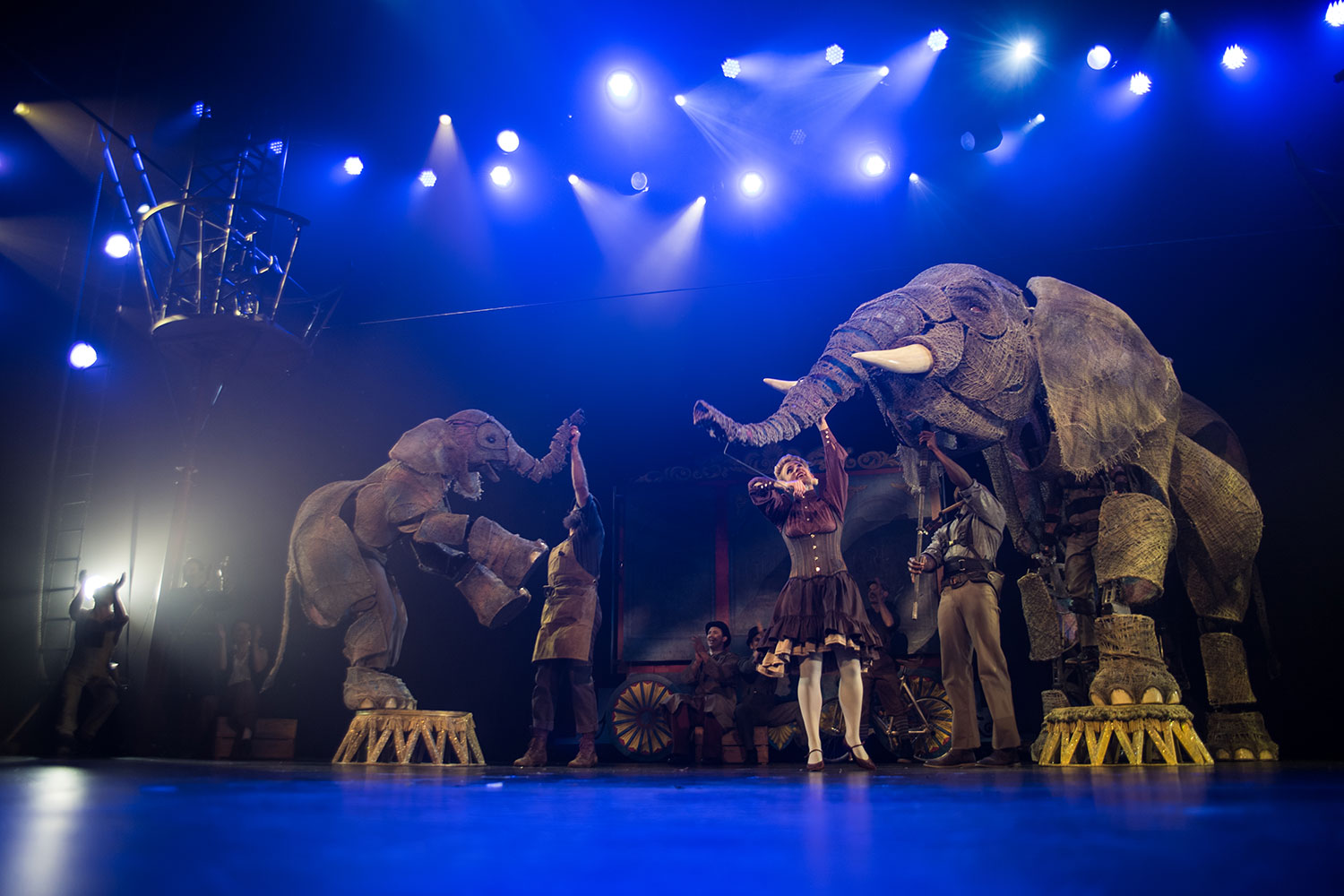 Circus 1903 Transforms the Stage into a Turn-of-the-Century Circus in Asia