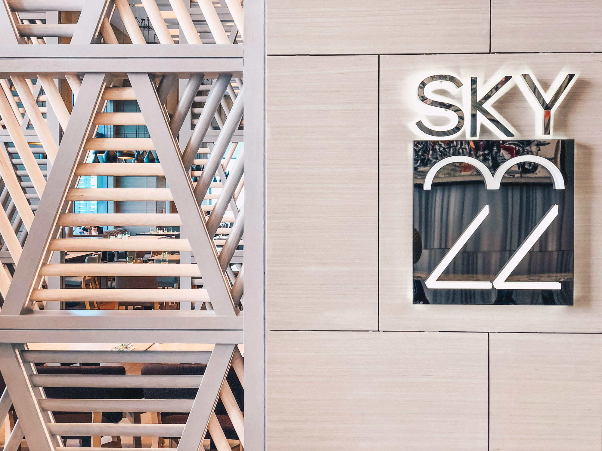 Sky22 at Courtyard by Marriott - Dining with a Skyline View