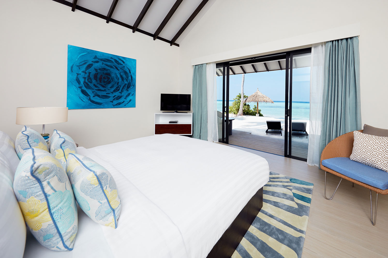 Amari-Havodda-Maldives---Beach-Villa-Bedroom