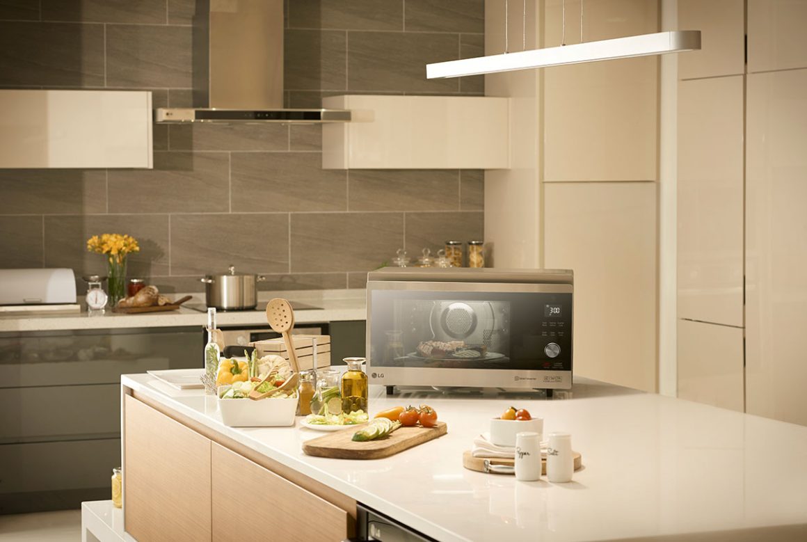 LG NEOCHEF™ MICROWAVE OVEN SERIES
