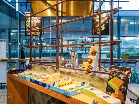 chiak salad and noodle bar