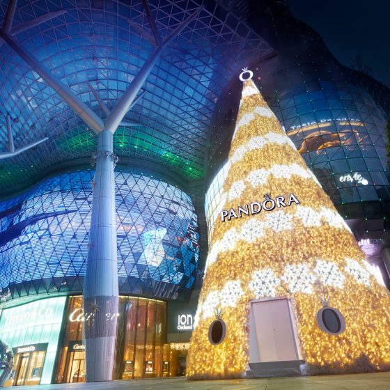 ION Orchard Christmas Tree 2017 decorated by PANDORA