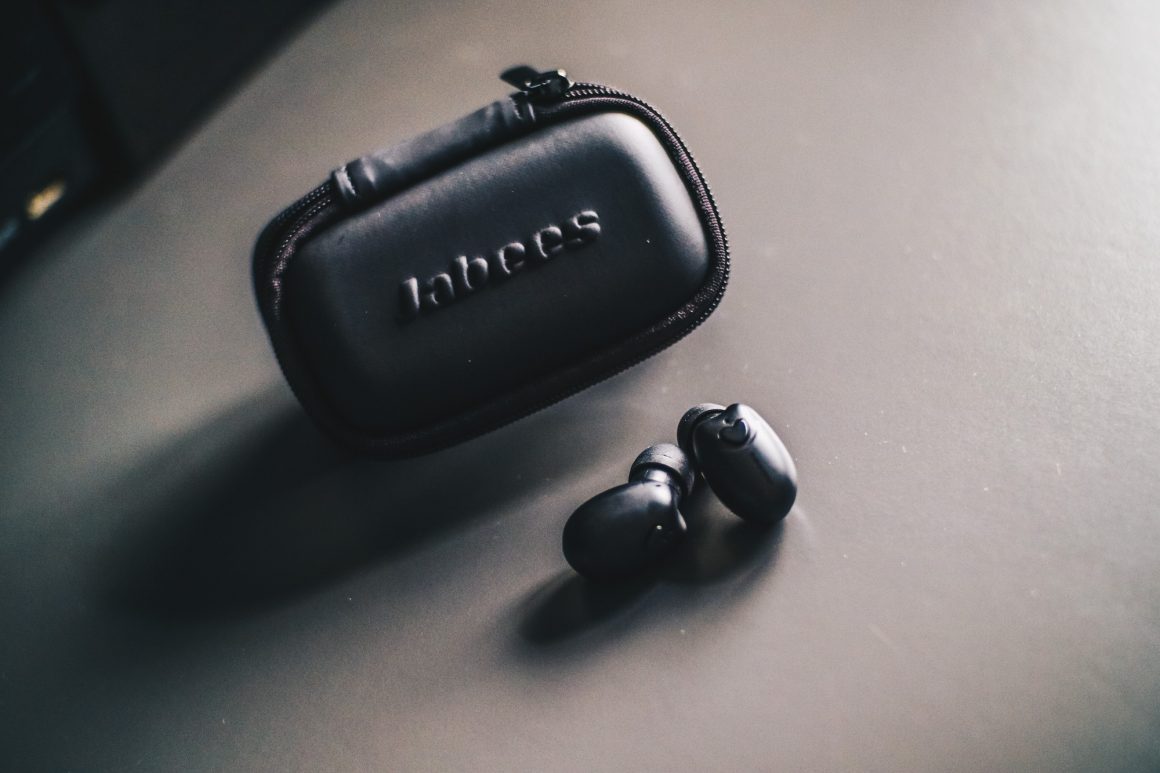 Jabees Beebuds wireless earphones