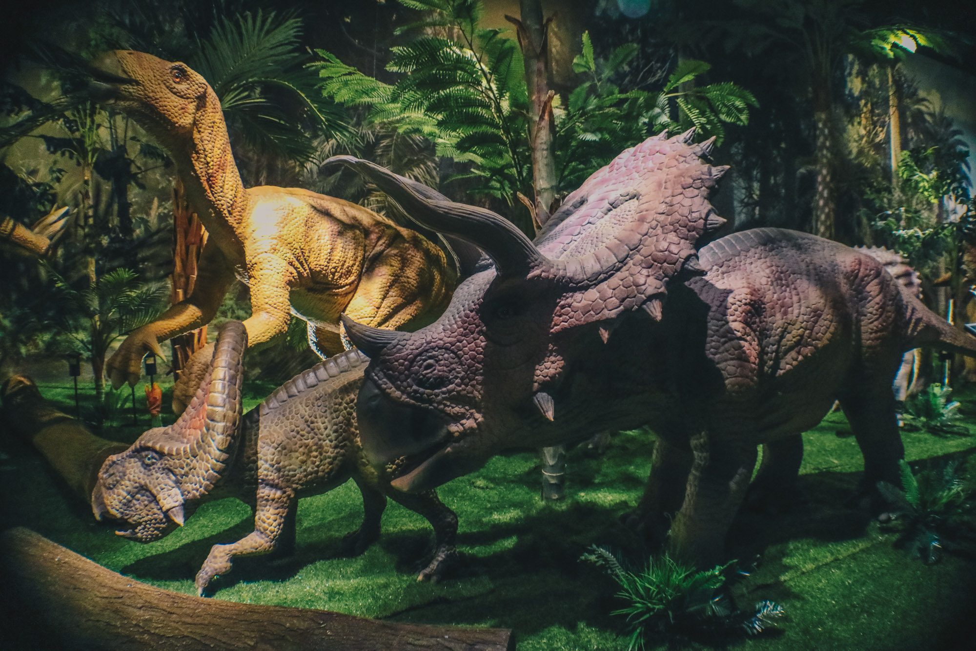 resortsworldgenting-jurassic-research-centre-darrenbloggie