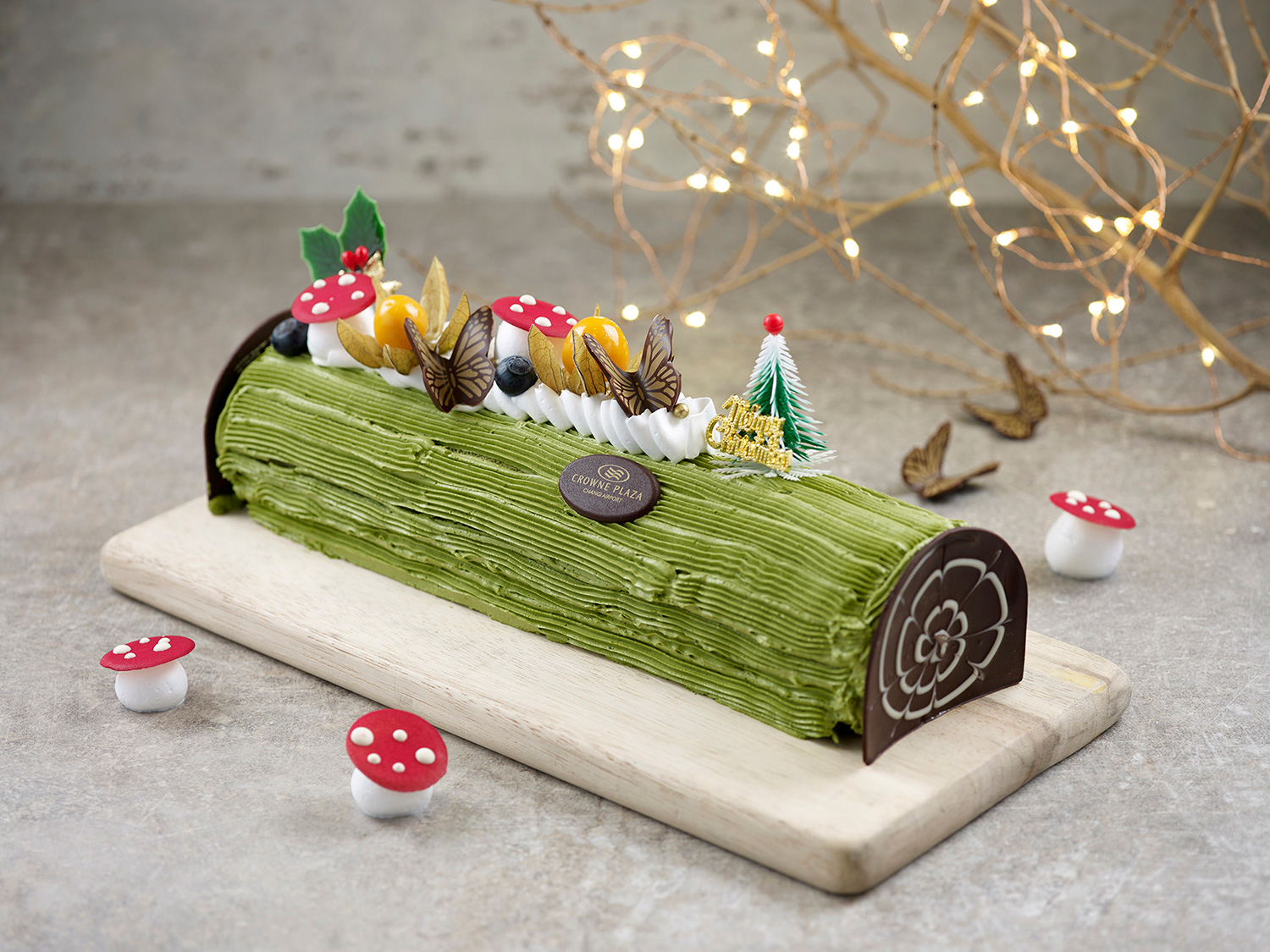 Crowne-Plaza-Changi-Airport---Festive-2018---Matcha-Goma-Yule-Log