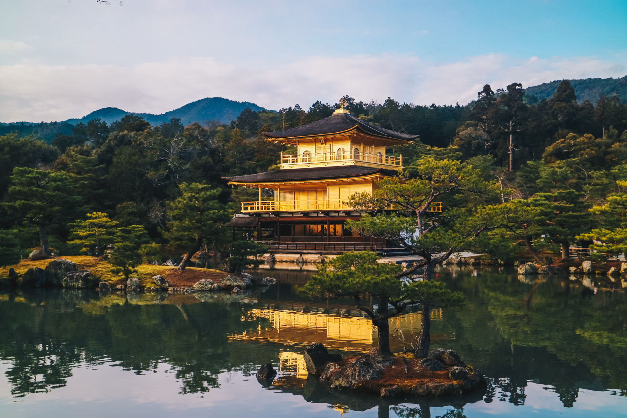 Kinkakuji-Golden-Pavilion-kyoto-japan-darrenbloggie