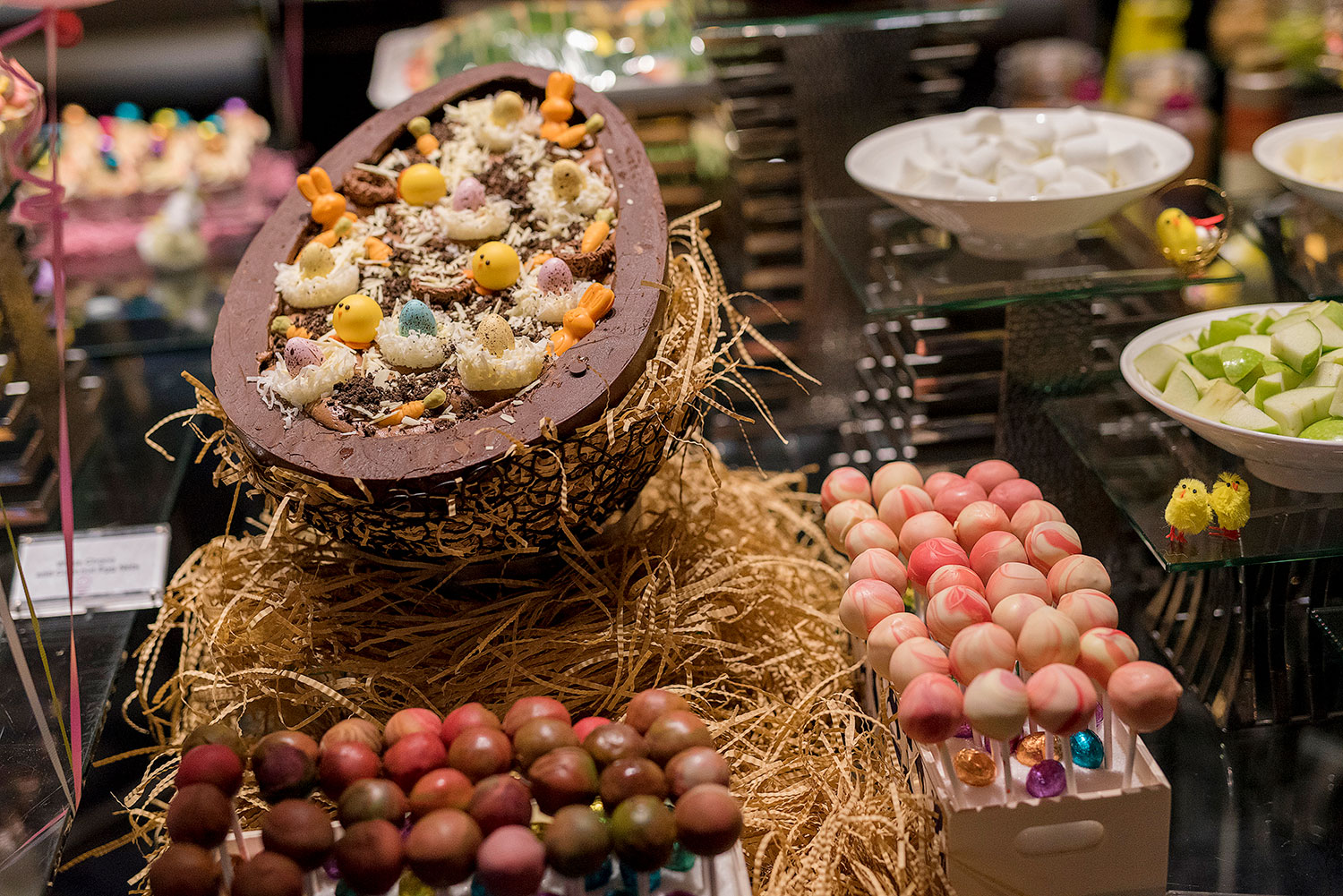 Crowne-Plaza-Changi-Airport-Easter-Dessert-Spread