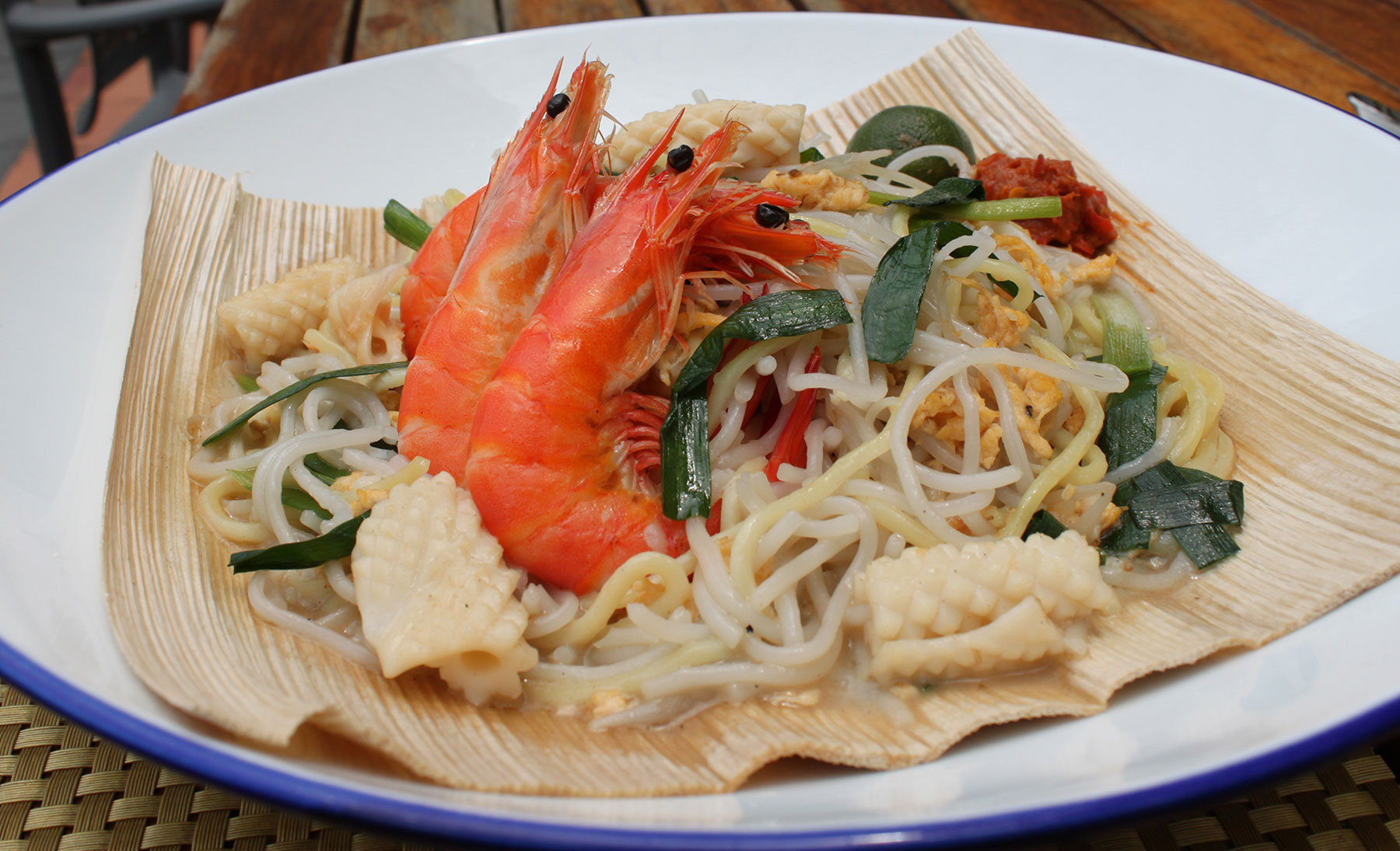 Grand-Copthorne-King's-Hotel-Singapore_Hokkien-noodle