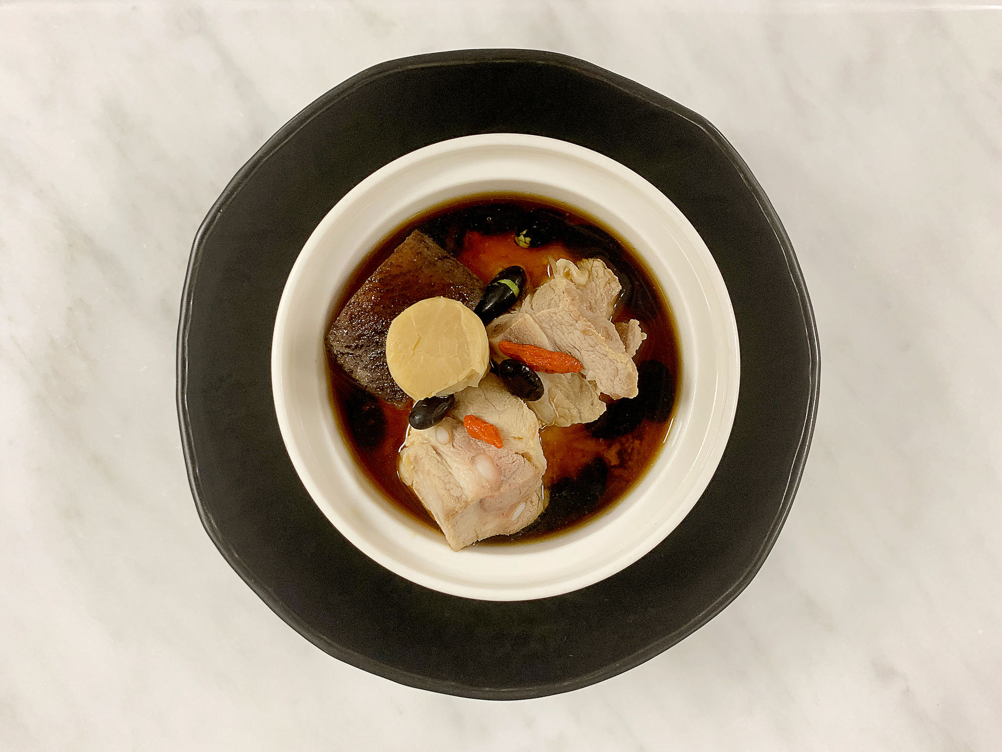 Double-boiled-Sea-Cucumber-Soup-with-Black-Bean-and-Chinese-Herbs
