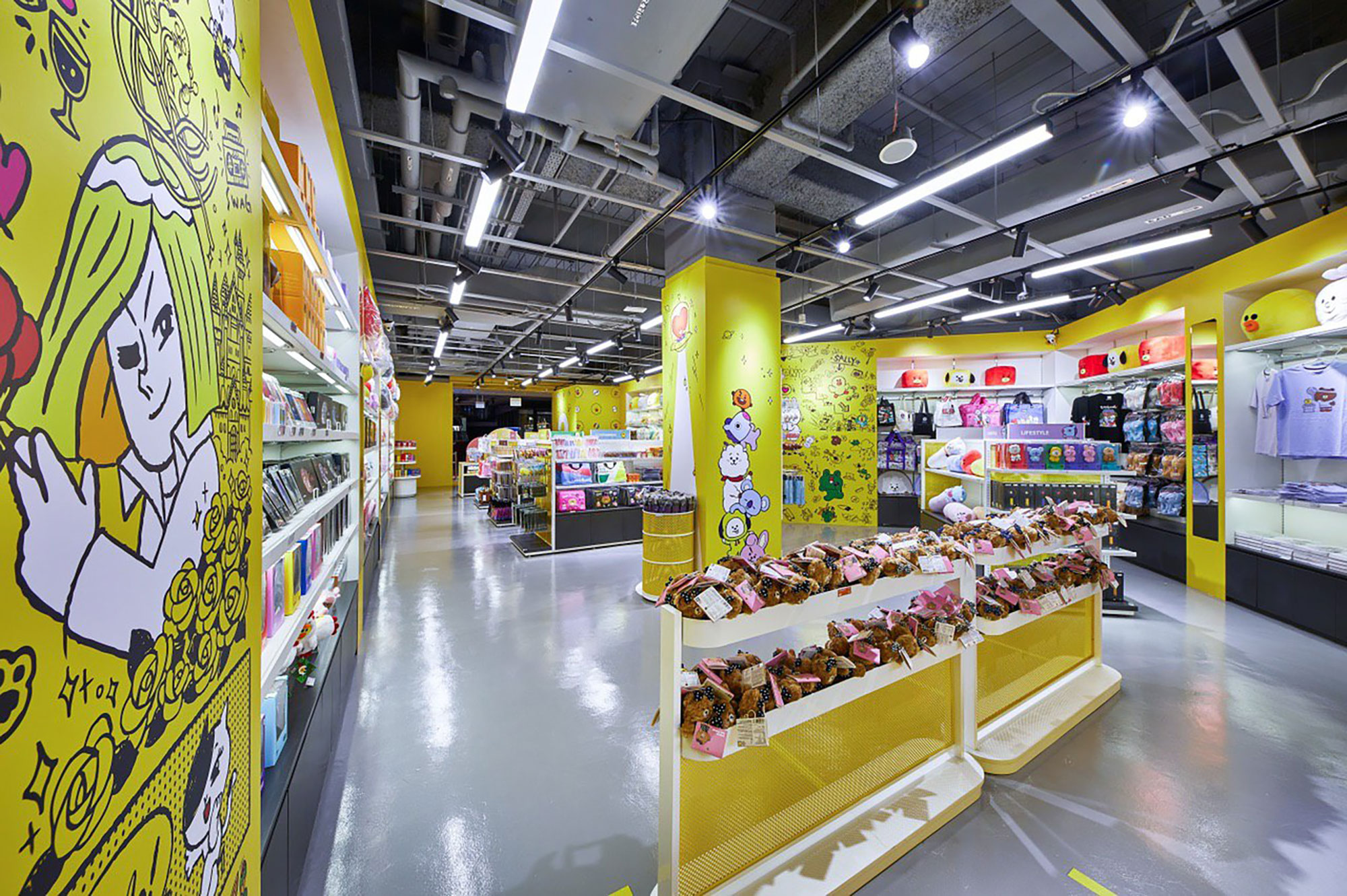 PHOTO - PLAY LINE FRIENDS FLAGSHIP STORE AT FUNAN, SINGAPORE