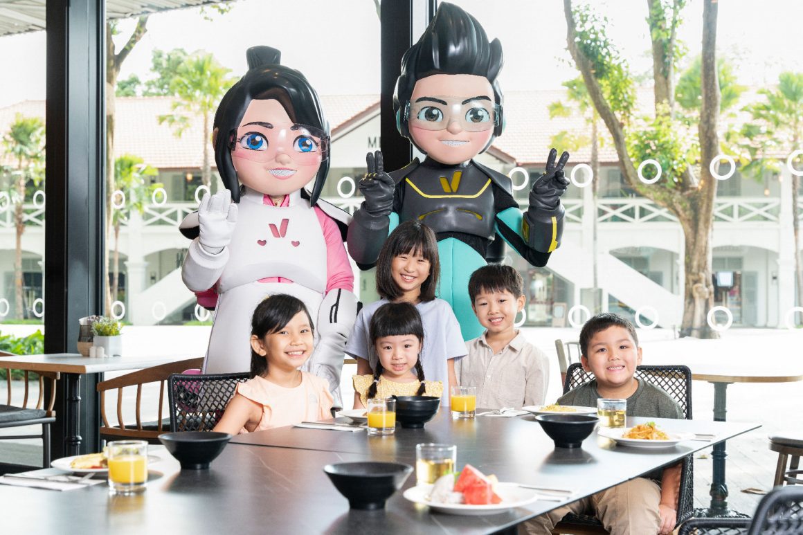 Village Hotel Sentosa - Mascots