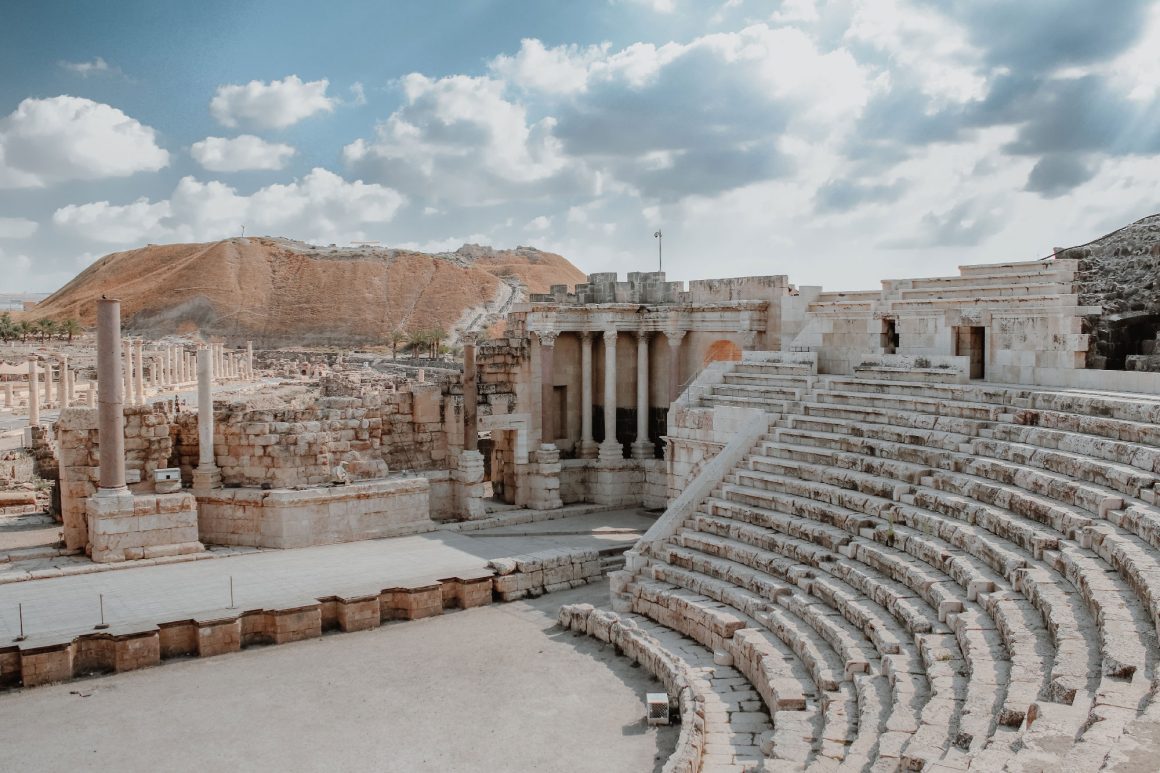 PHOTO - Ancient city of Beit She an / SCOTT DUNN