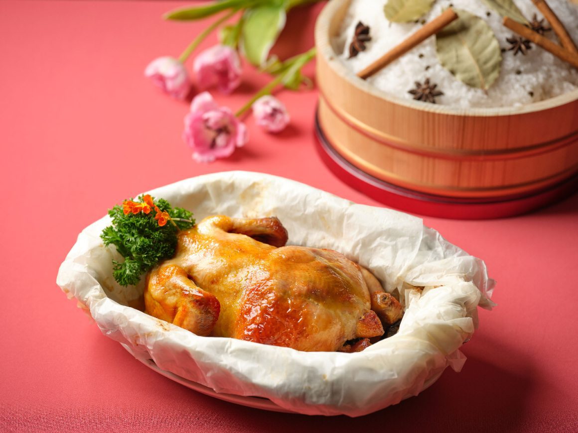 InterContinental-Singapore---Man-Fu-Yuan--Salted-baked-Chicken-in-Dong-Jiang-Style