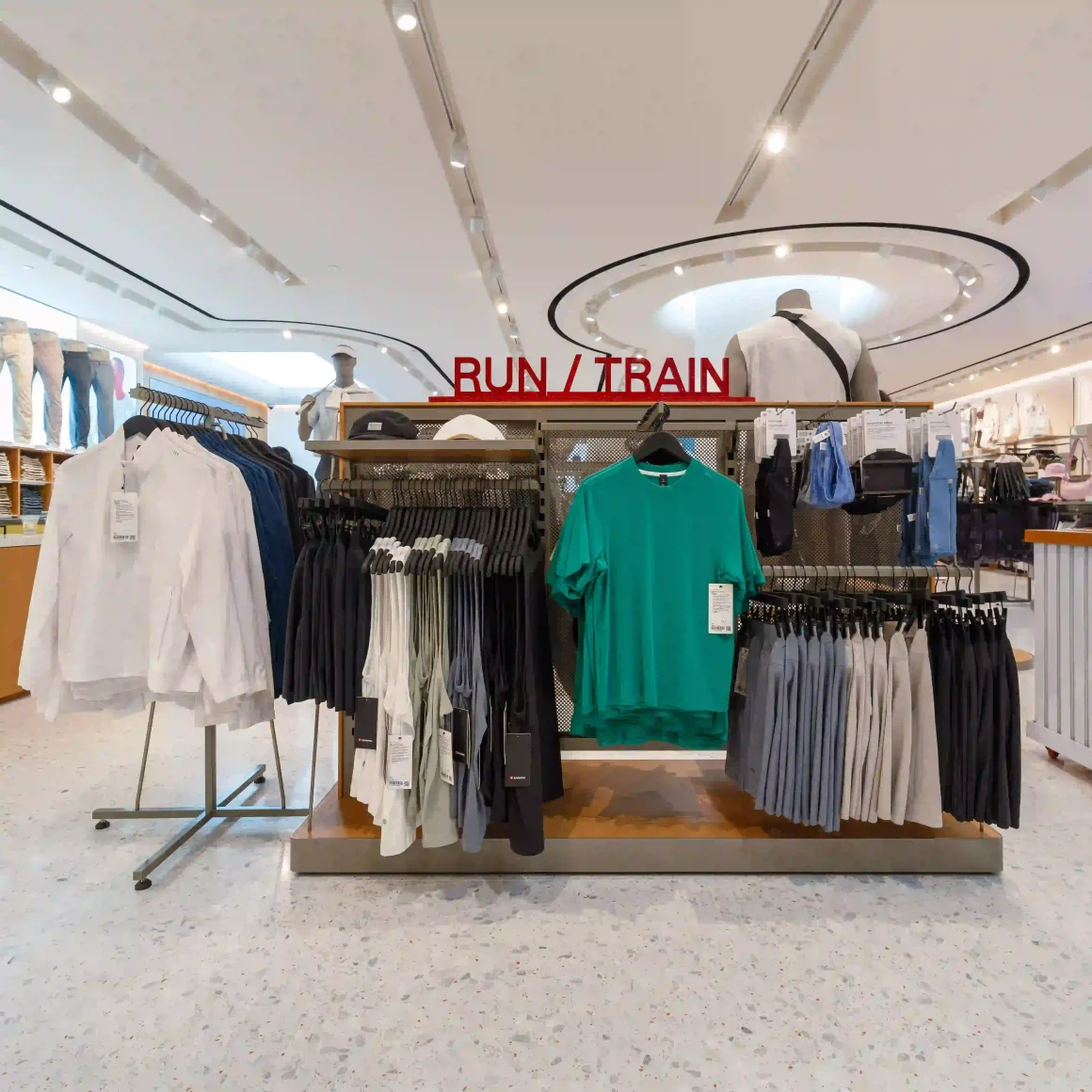 2025-Lululemon-New-Store-Takashimaya