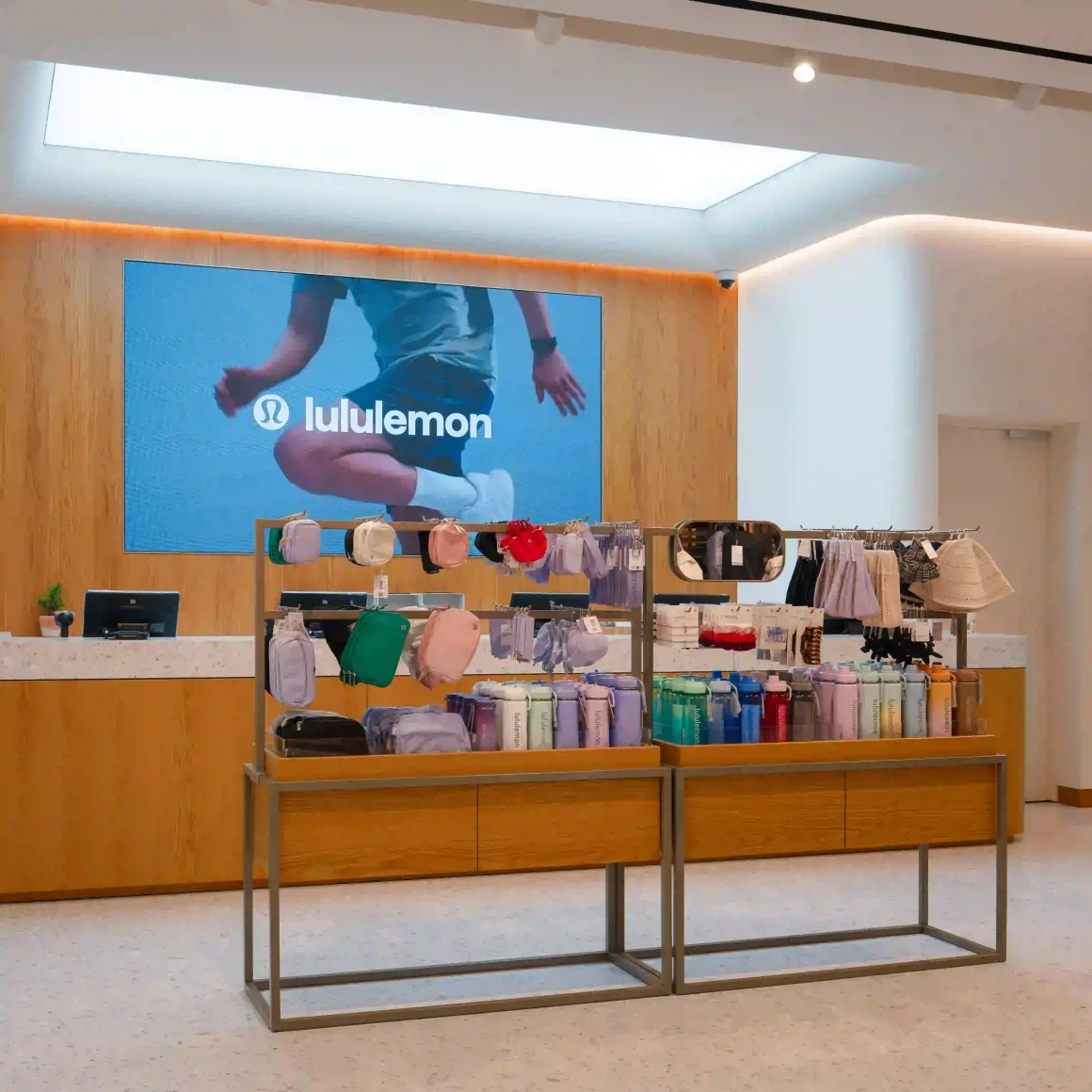2025-Lululemon-New-Store-Takashimaya